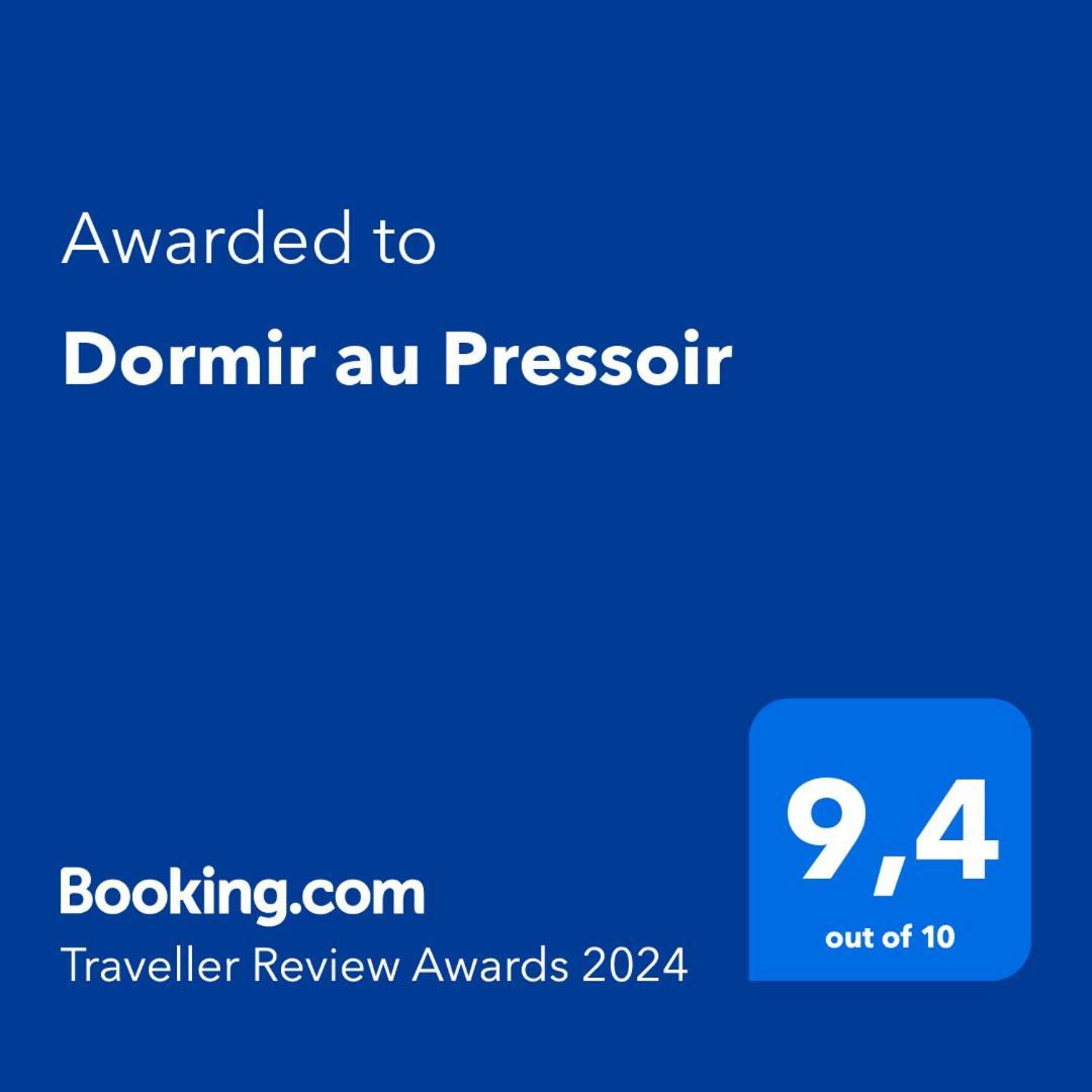 Montagnieu  Dormir Au Pressoir מראה חיצוני תמונה